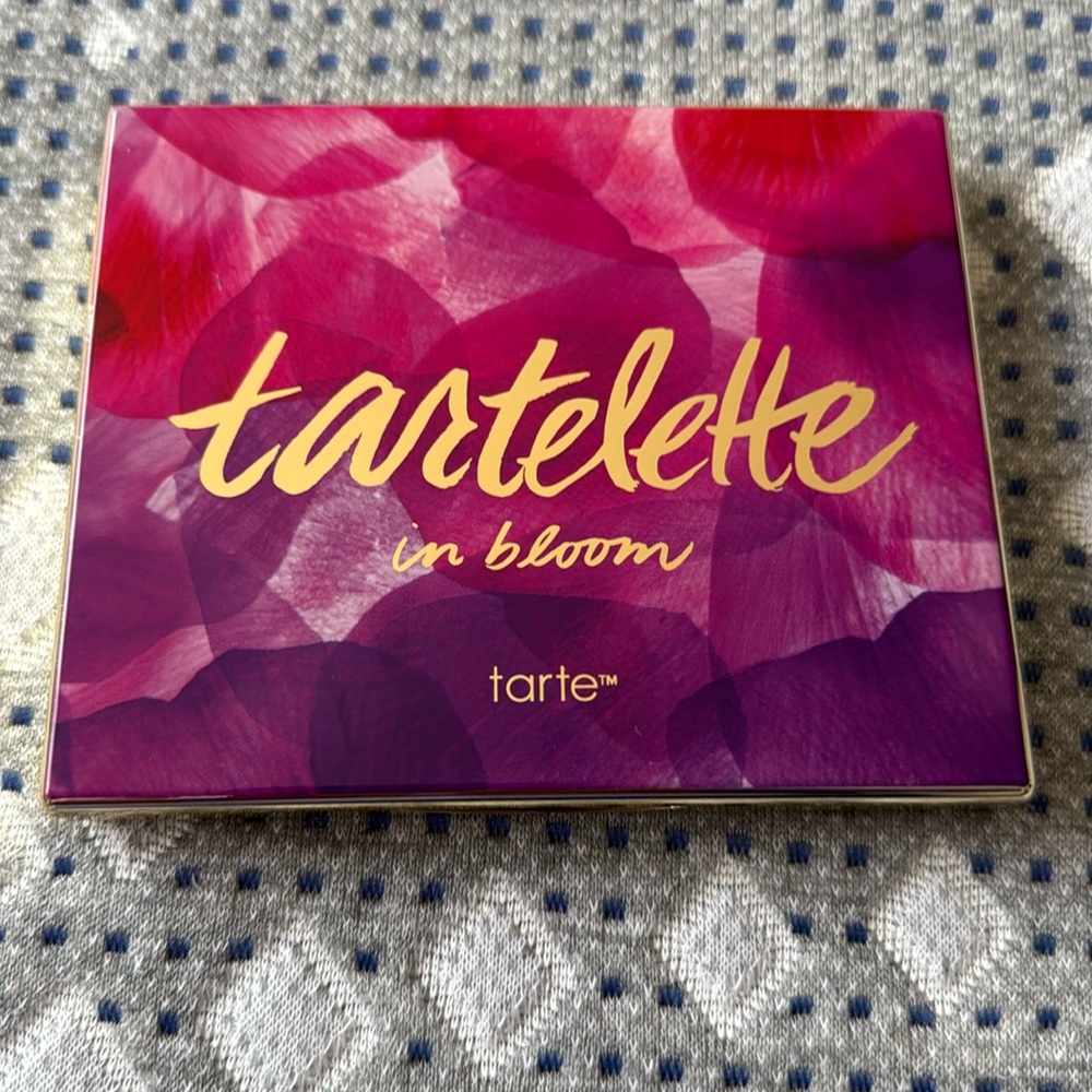 Tarte Tartelette in Bloom